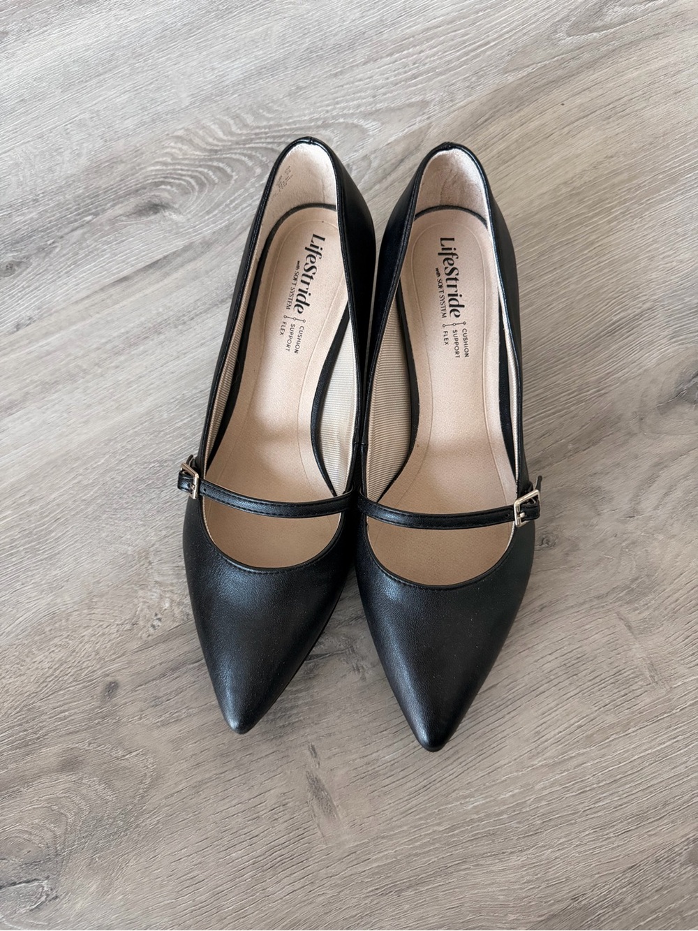 Life Stride Black Pointed Mary Jane Pumps with Buckle Strap